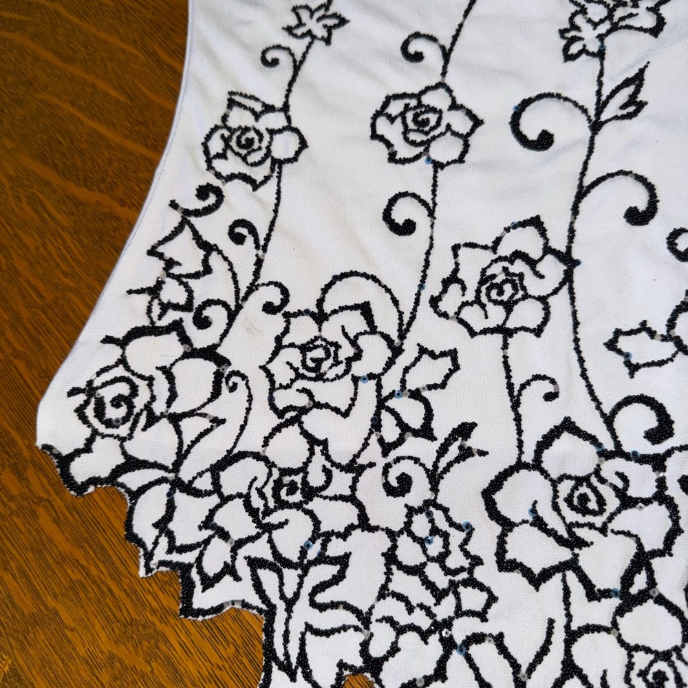 Lipstick Boutique White Blouse with Black Floral Design - Picture 2 of 6